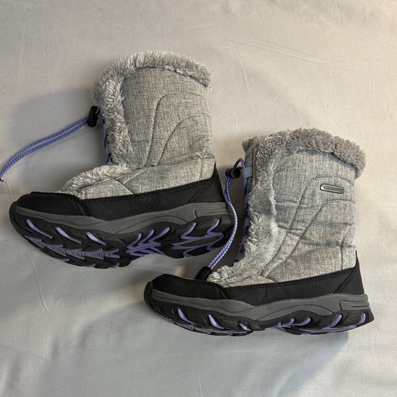 Isodry Cozy Gray and Black Winter Boots with plush lining - Picture 2 of 6